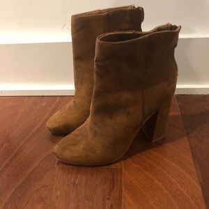 NWOT Just Fab Ankle Boots